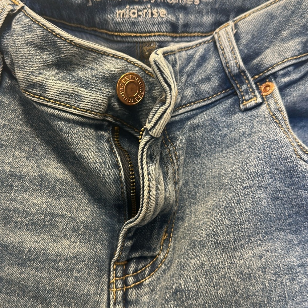 M Jeans By Maurices Distressed Cropped Jeans Size 12 - Picture 4 of 7